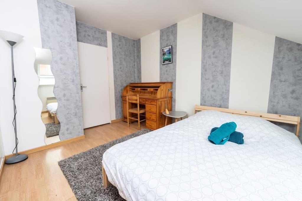 Duplex Cosy Et Contemporain Avec Parking Prive Amiens Exterior foto