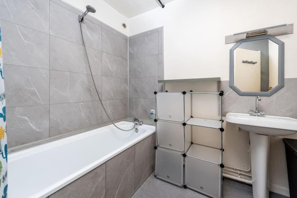 Duplex Cosy Et Contemporain Avec Parking Prive Amiens Exterior foto